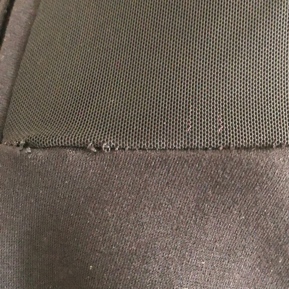 Guess off the shoulder little black dress - Picture 5 of 6